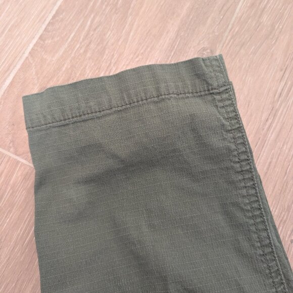 Vuori Ripstop Pants in Army - Picture 11 of 14